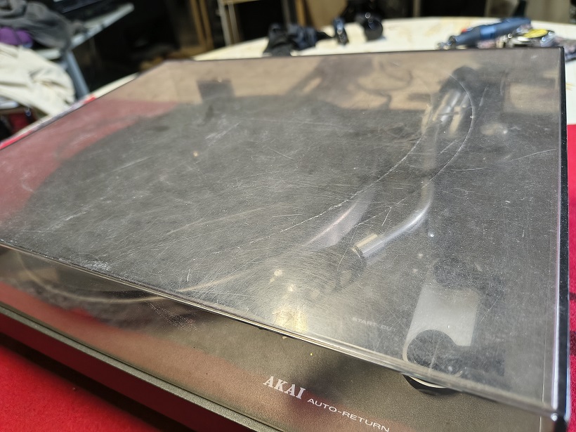 Lustrage capot platine vinyle MP Menard Perf’ Audio