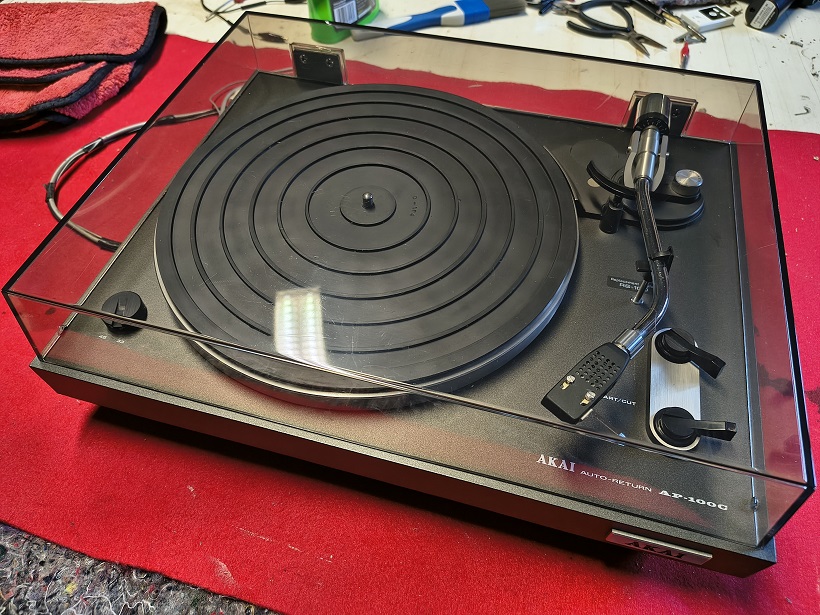 Rénovation capot platine vinyle MP Menard Perf’